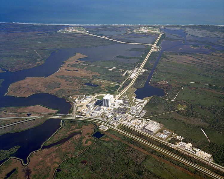 Soubor:VAB Aerial - GPN-2000-000869.jpg