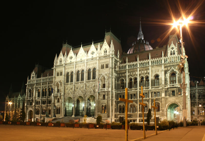 Soubor:Budapest Night Parlament 6.jpg