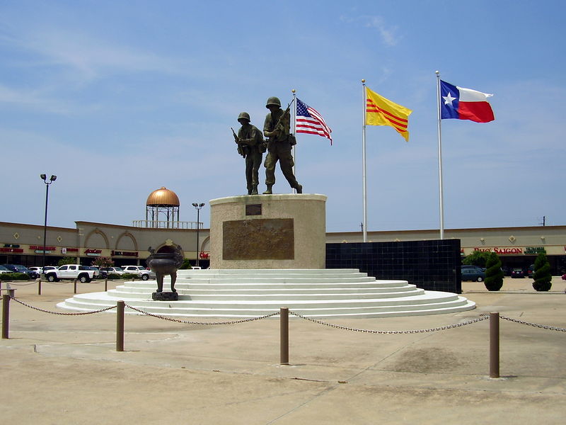 Soubor:VietnamWarMemorialinHouston.JPG