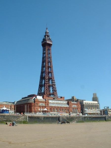 Soubor:BlackpoolTower OwlofDoom.jpg