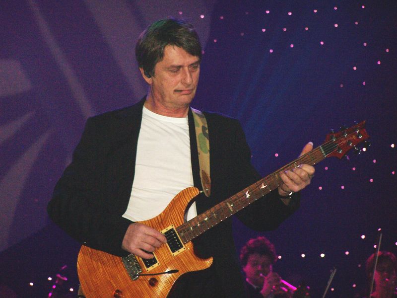 Soubor:Mike Oldfield NOTP 2006.jpg