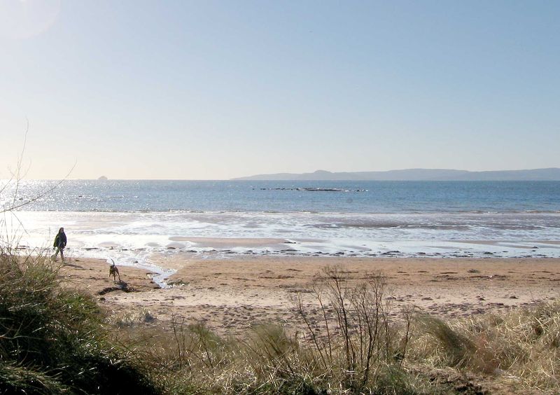 Soubor:Seamill, Firth of Clyde.jpg