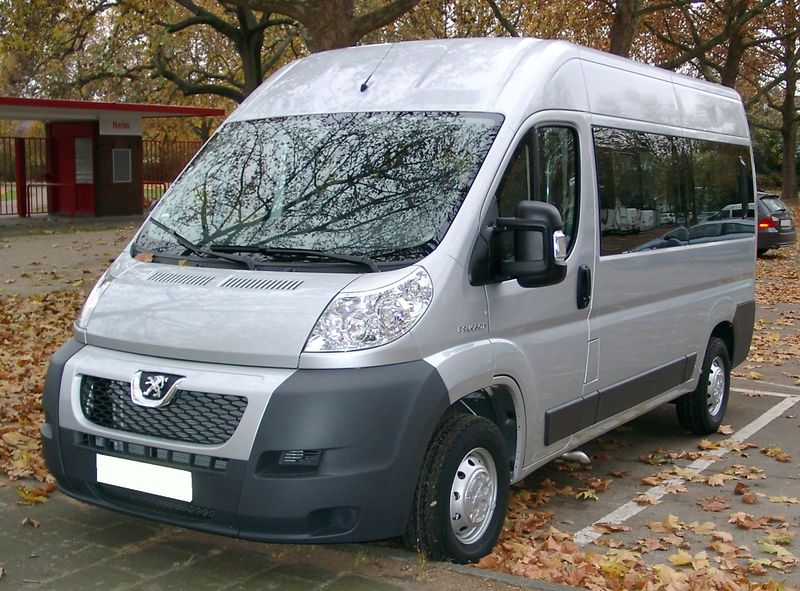 Soubor:Peugeot Boxer front 20071108.jpg