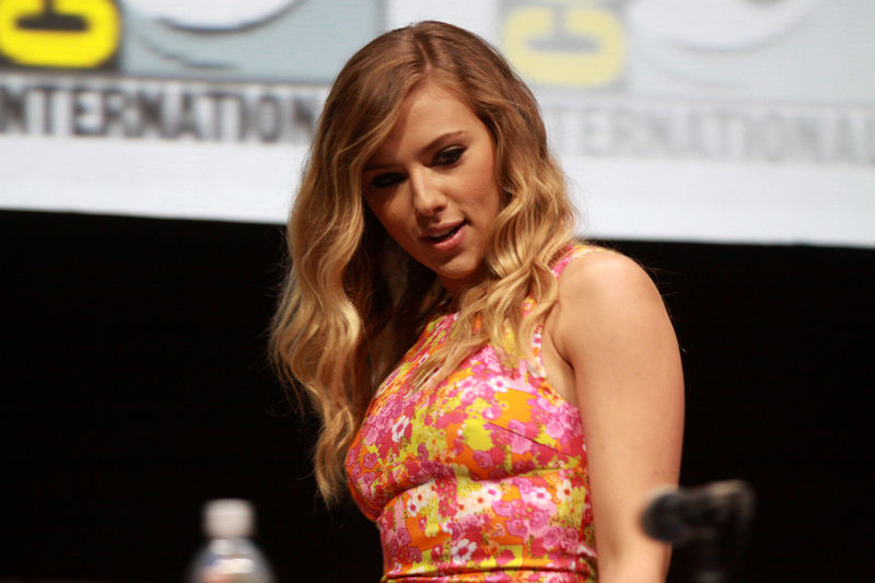 Soubor:Scarlett Johansson-San-Diego-2013-01-Flickr.jpg