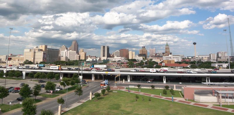 Soubor:Downtown San Antonio.jpg