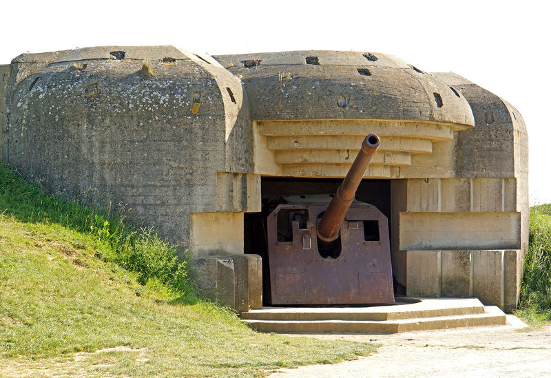 Soubor:France-000763-Longues-sur-Mer Battery-Gun 3-DJFlickr.jpg