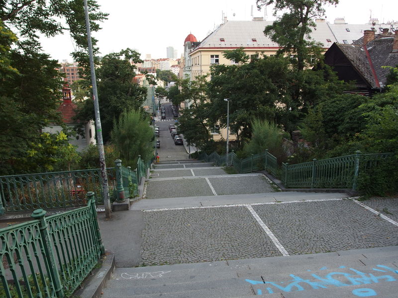 Soubor:The Nusle Stairs-2025-07.JPG