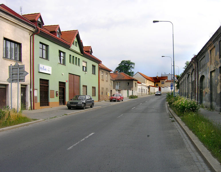 Soubor:Prague Ďáblice Ďáblická str.jpg