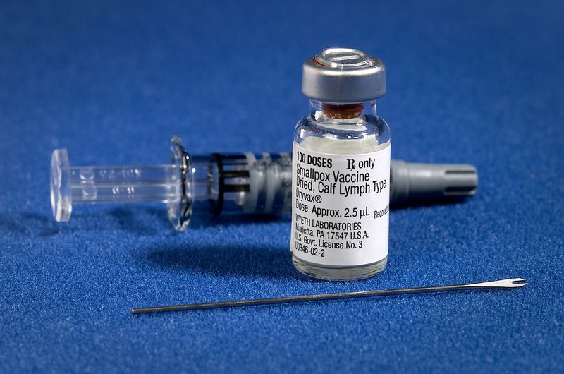 Soubor:Smallpox vaccine.jpg