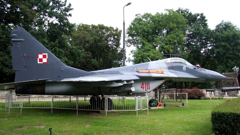 Soubor:Mig-29 muzeum wojska polskiego.jpg