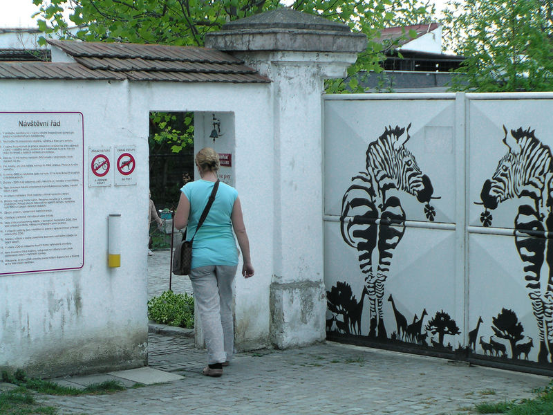 Soubor:ZOO Chleby entrance.jpg