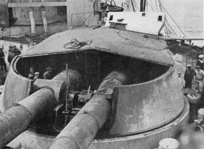 Soubor:HMSLiondamagetoQturret1916.jpg