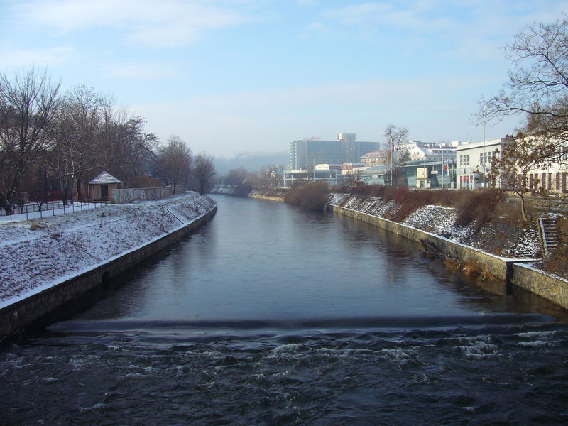 Soubor:Svratka v zimě 1.jpg