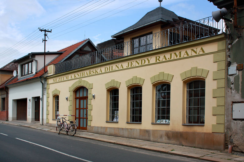 Soubor:Rožďalovice, museum.jpg