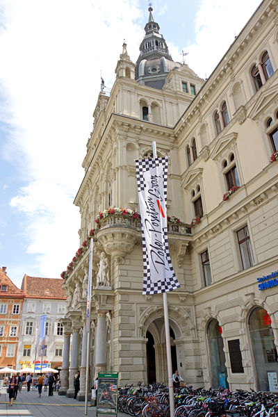 Soubor:Austria-01047 - Town Hall-DJFlickr.jpg