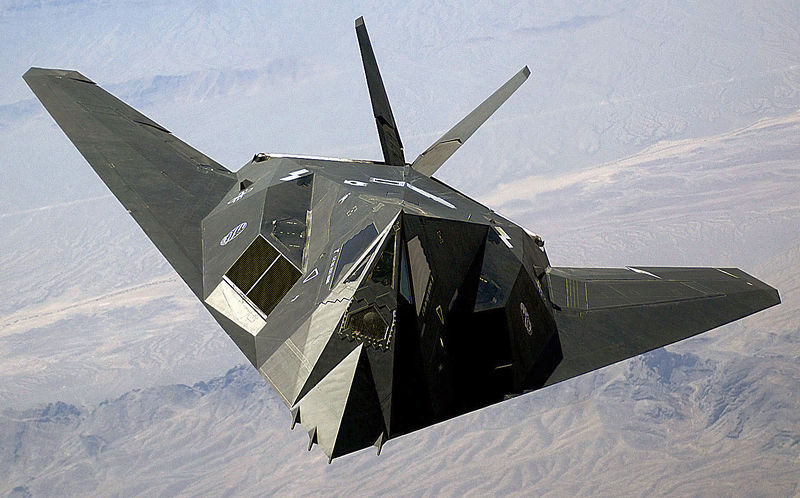 Soubor:F-117 Nighthawk Front.jpg