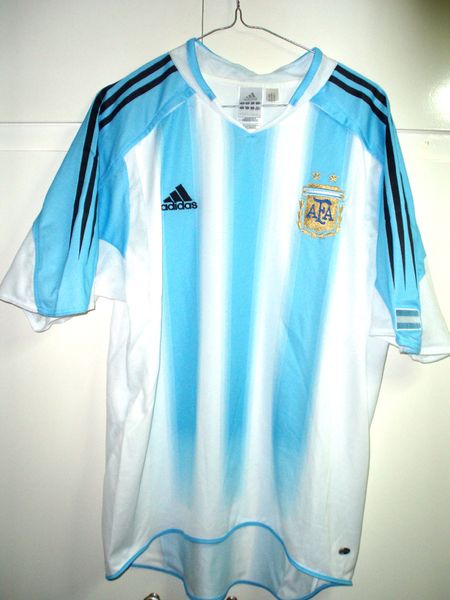 Soubor:ArgentinaShirt2004Olympics.jpg