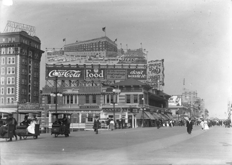 Soubor:AtlanticCity1917StrandCocaCola.jpeg