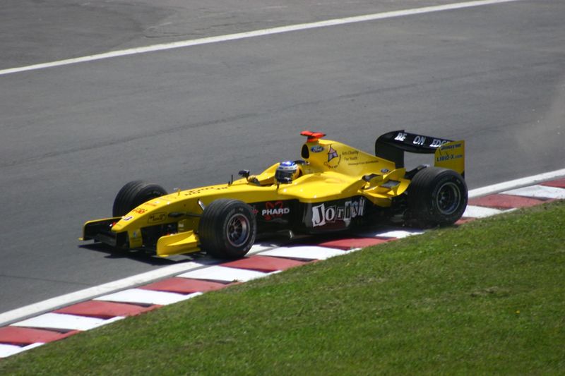 Soubor:Nick Heidfeld 2004.jpg