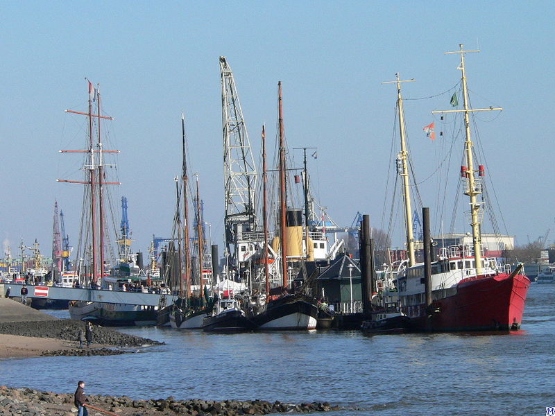 Soubor:Elbe.Anleger Neumühlen.wmt.jpg