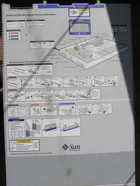 Soubor:SunFire-X2200m2-02.JPG