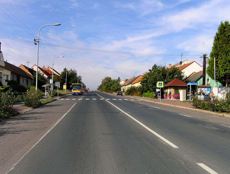 Soubor:Kašnice, main street.jpg