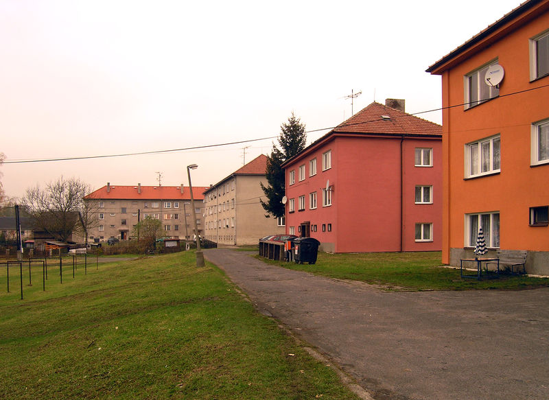 Soubor:Stružnice, housing estate.jpg