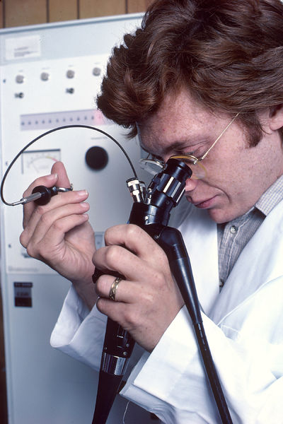 Soubor:Endoscopy nci-vol-1982-300.jpg