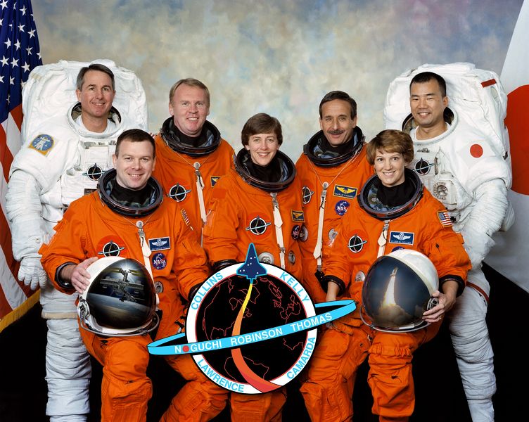 Soubor:STS-114 crew.jpg