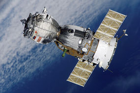 Soyuz TMA-7 spacecraft2edit1.jpg