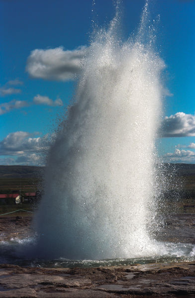 Soubor:Strokkur 24 (js).jpg