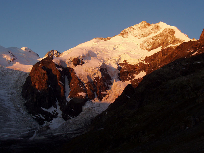 Soubor:Bernina Sunrise.jpg