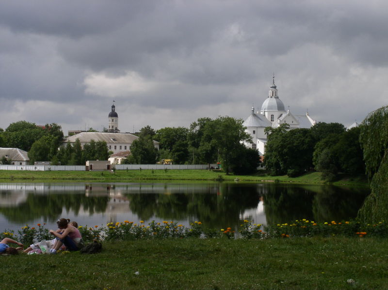 Soubor:Belarus-Niasvizh-Panorama.jpg