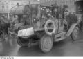 Bundesarchiv Bild 102-10796, Anny Ondra im Auto.jpg
