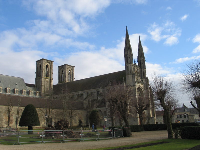 Soubor:Sint-Martinuskerk2 Laon.jpg