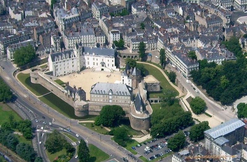 Soubor:Nantes aérien château3.jpg