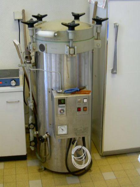 Soubor:Autoclave(1).JPG