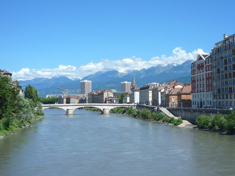 Soubor:Grenoble july 2009.JPG