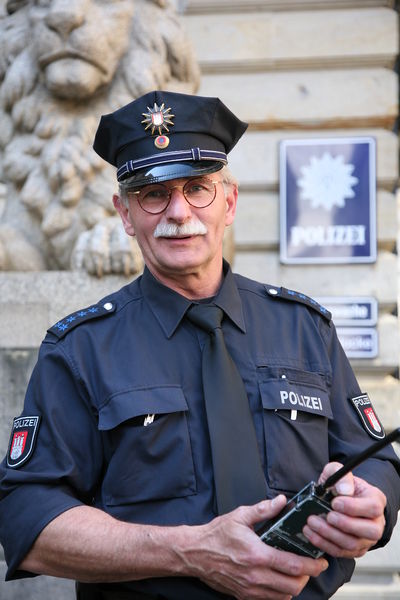 Soubor:HH Polizeihauptmeister MZ.jpg