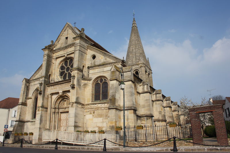 Soubor:Sarcelles Saint-Pierre-et-Saint-Paul 404.JPG