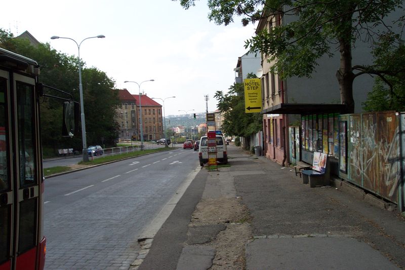 Soubor:Praha, Vysočany, ulice Spojovací.JPG