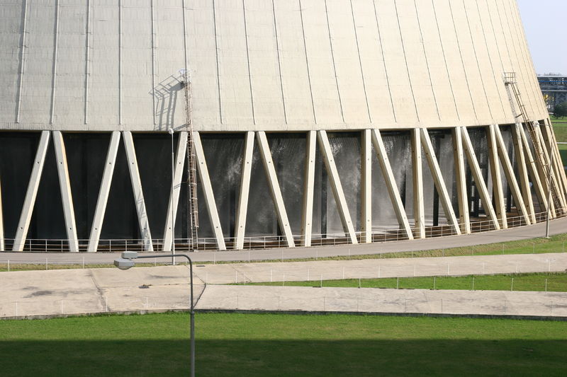 Soubor:Cooling tower bottom ETE.JPG