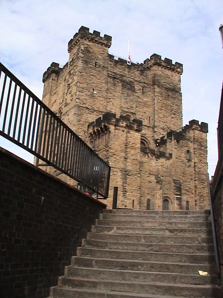 Soubor:Newcastle castle keep.jpg