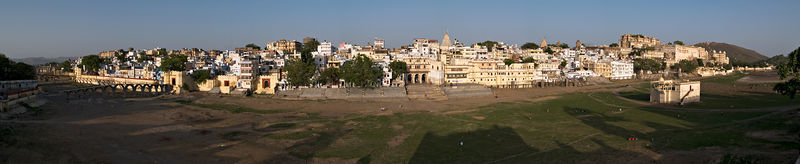 Soubor:Udaipur-panorama 2005-05-15.jpg