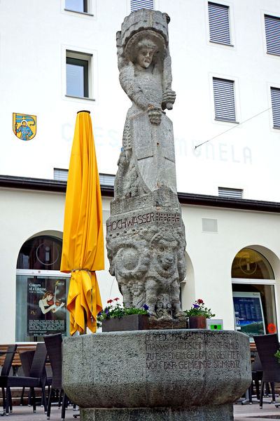 Soubor:Switzerland-01805-Roman Memorial-Flickr.jpg