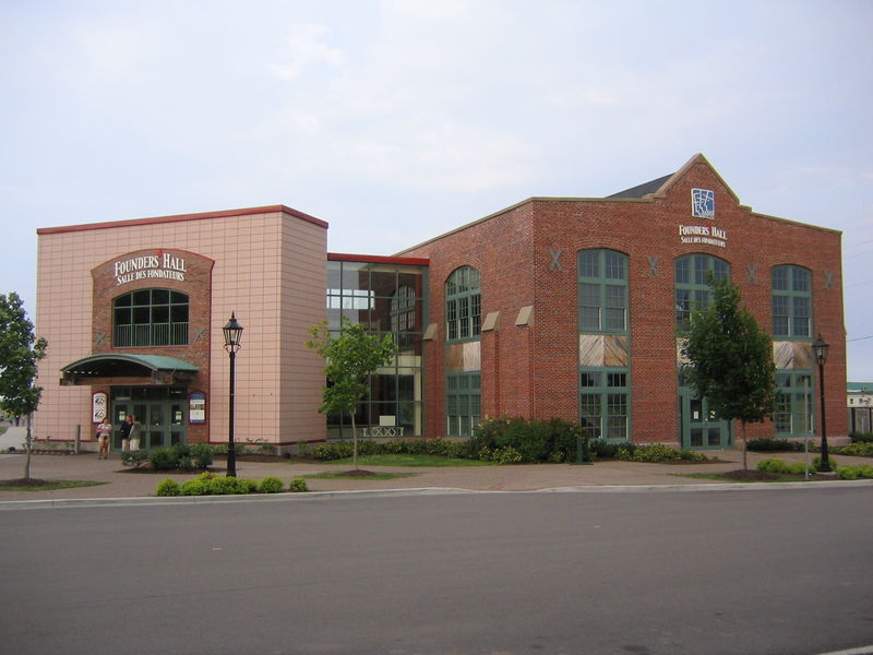 Soubor:Charlottetown PEI Founder's Hall.jpg