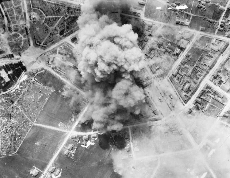 Soubor:1944 Niksic bombing.jpg