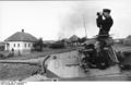 Bundesarchiv Bild 101I-748-0088-02A, Russland, Panzer III und Besatzung.jpg