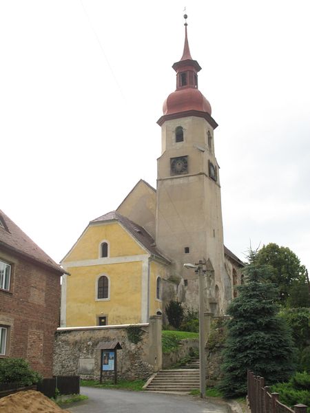 Soubor:Visnova Kirche1.JPG