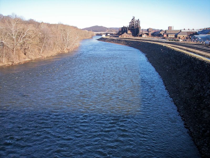 Soubor:Lehigh River Bethlehem.jpg